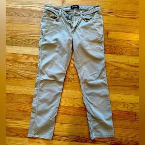 Men’s Duer Relaxed Fit khaki pants